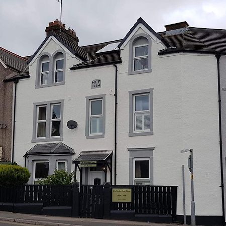 The Pavilion Guest House Millom Exterior foto